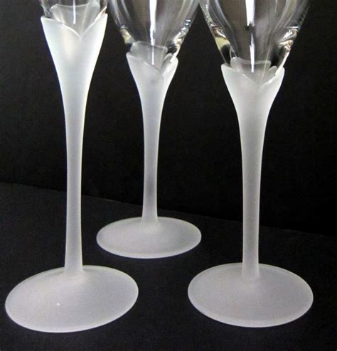 Glasses mikasa - This Mikasa Amelia Set of 4 White Wine Glasses features a highly detailed, lace-like pattern that elevates the presentation at all your gatherings. Each glass has a unique design, creating an eclectic and subtly ornate style on the table and allowing individuals to easily identify their glass. • Crafted of Lead-free Crystal. • Dishwasher safe. 